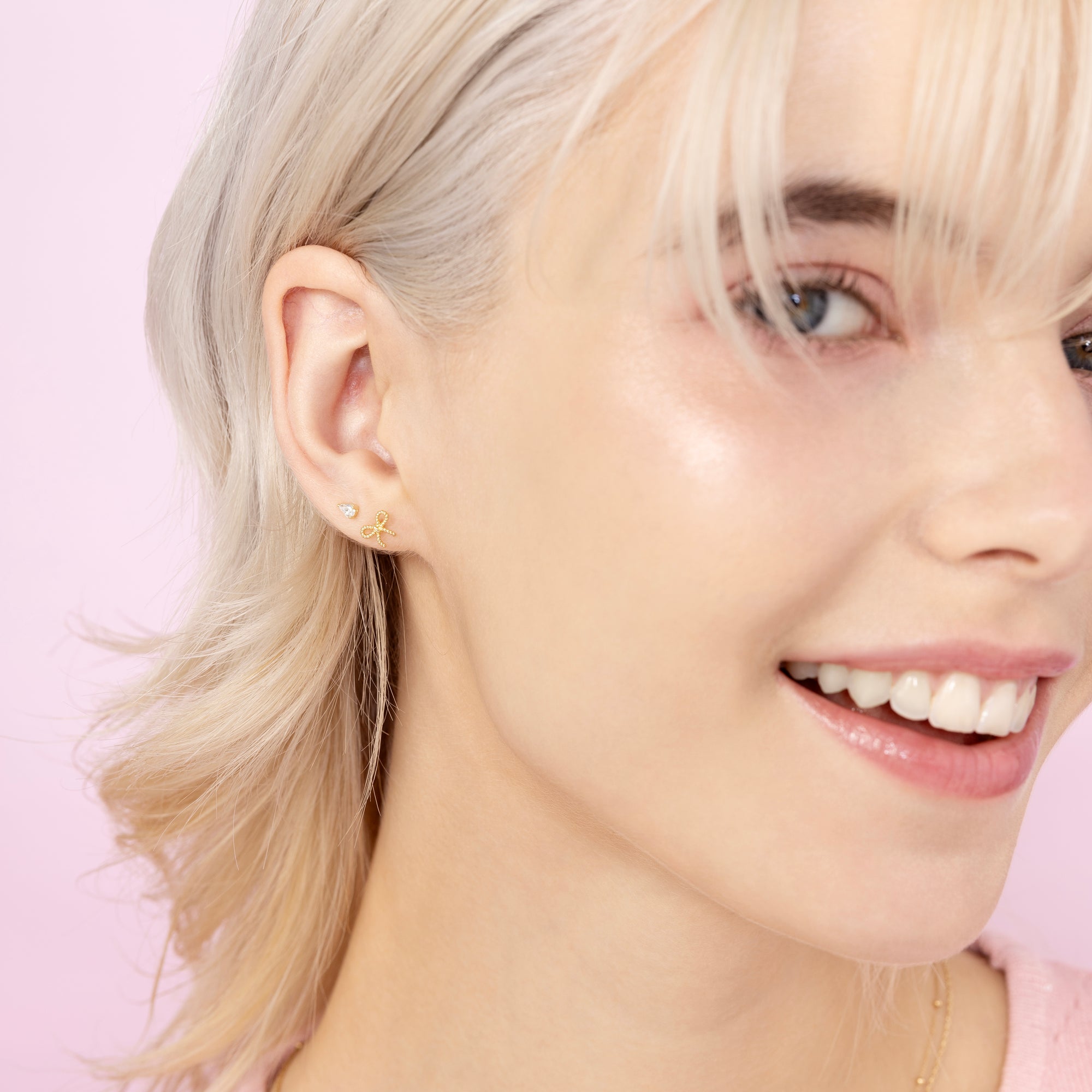 Color:Yellow Gold
Option:Single
Option:Pair