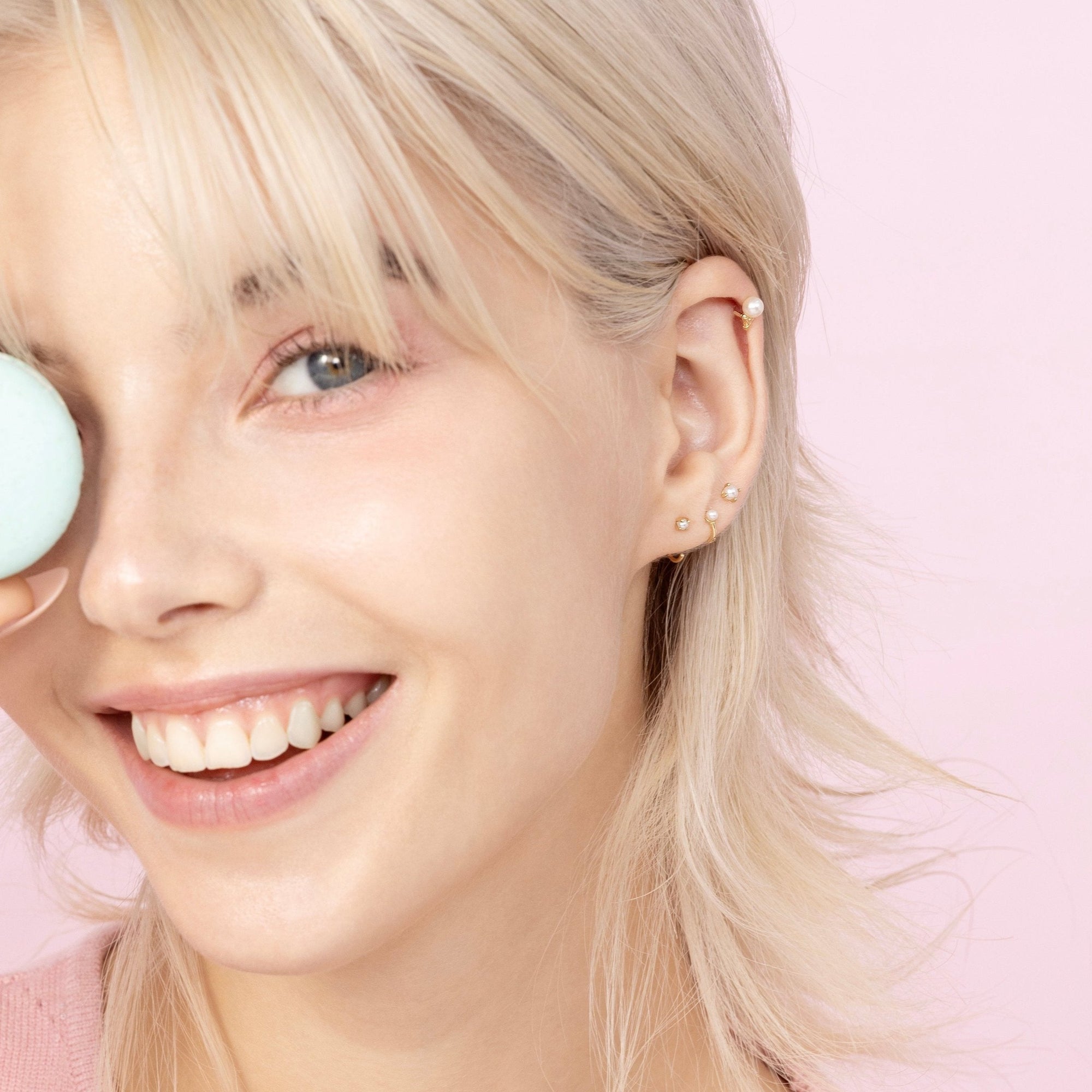 Color:Yellow Gold
Option:Single
Option:Pair