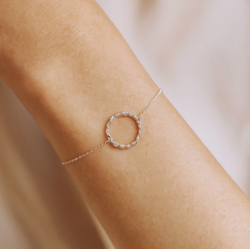 Circle Twist Bracelet