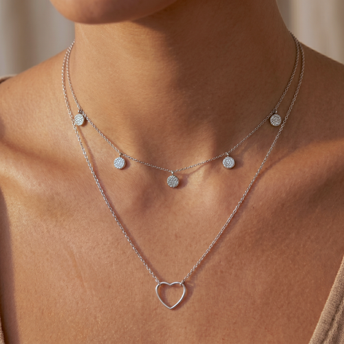 Choker Pengocok Koin yang Memukau