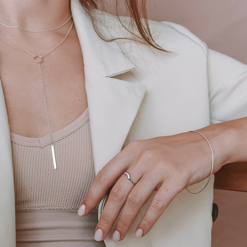 Collier de lariat encerclé
