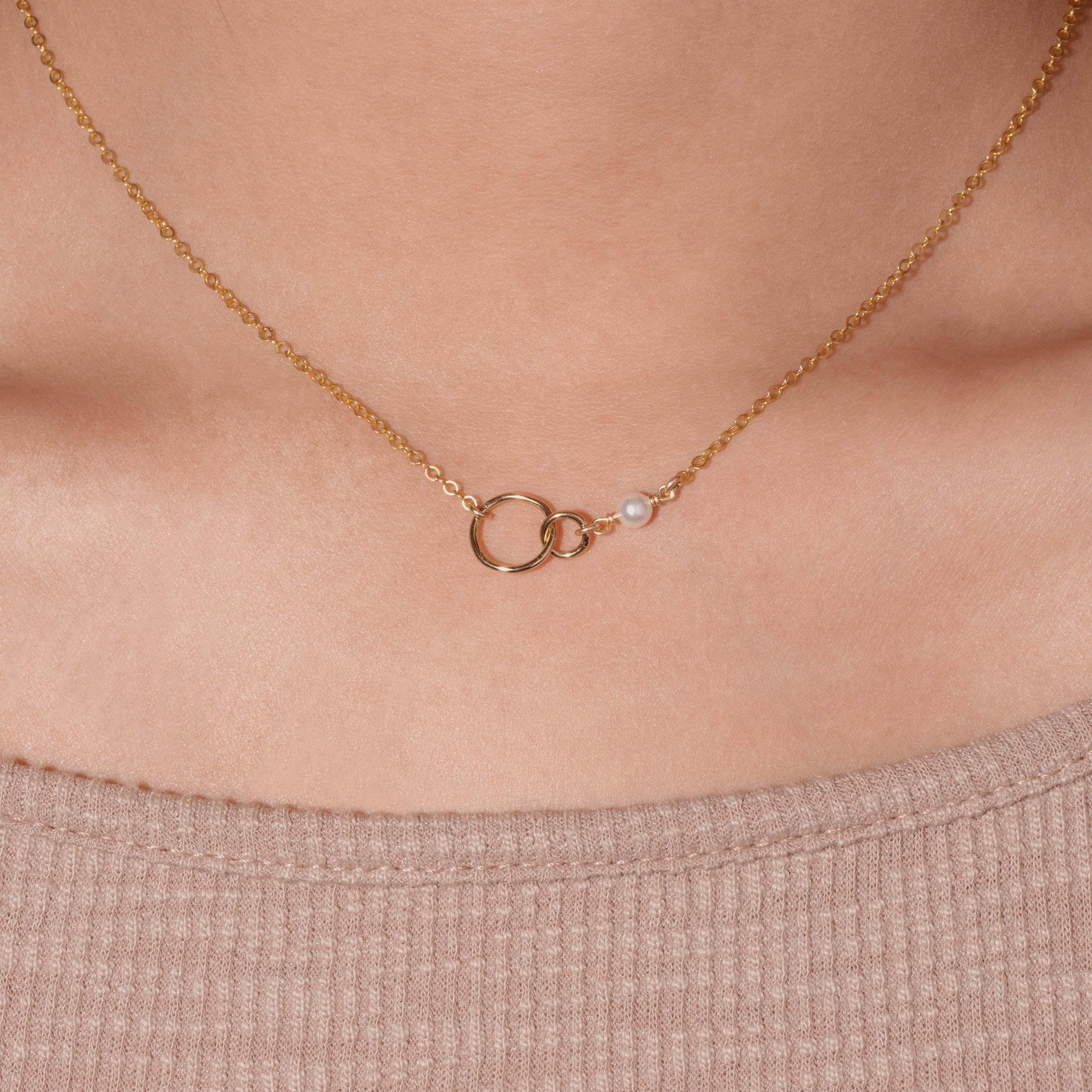Interlocking Pearl Necklace – J&CO Jewellery
