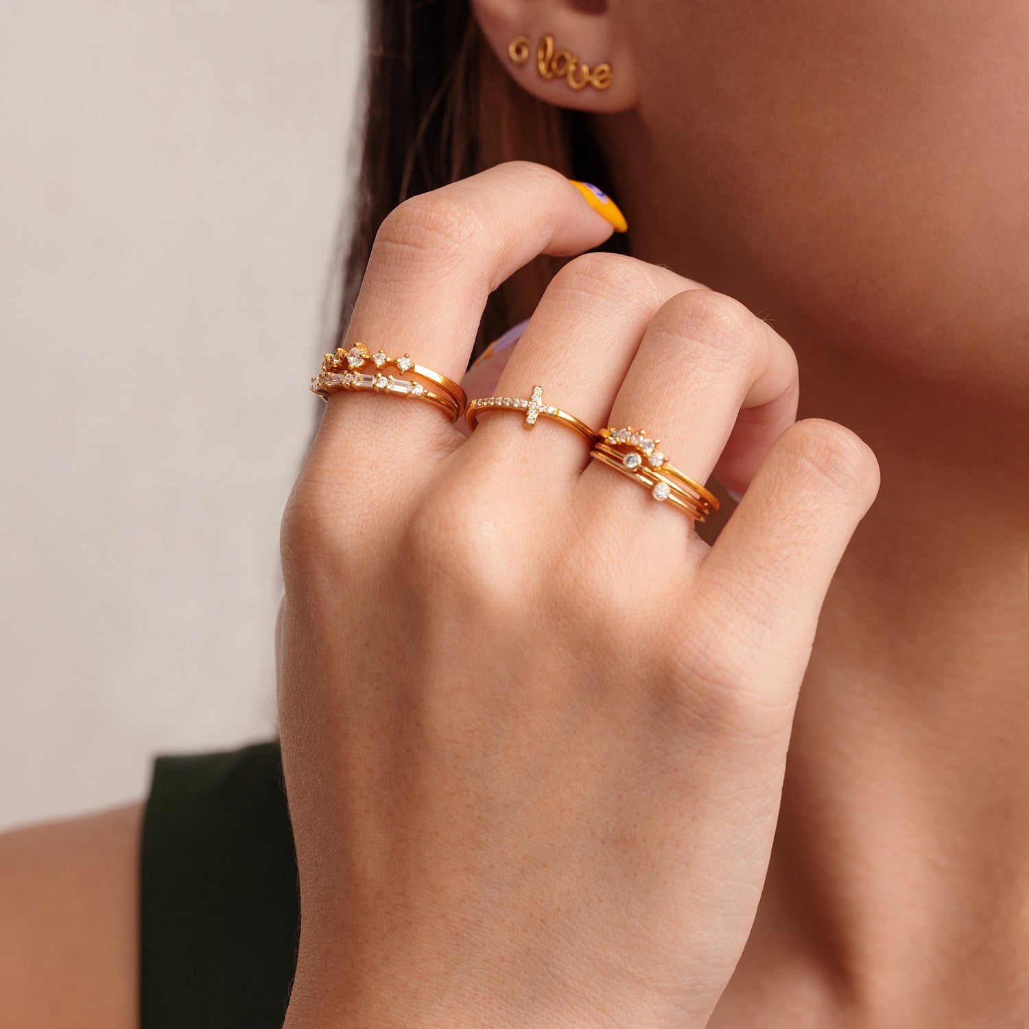 Minimal Chevron Pave Ring Guld