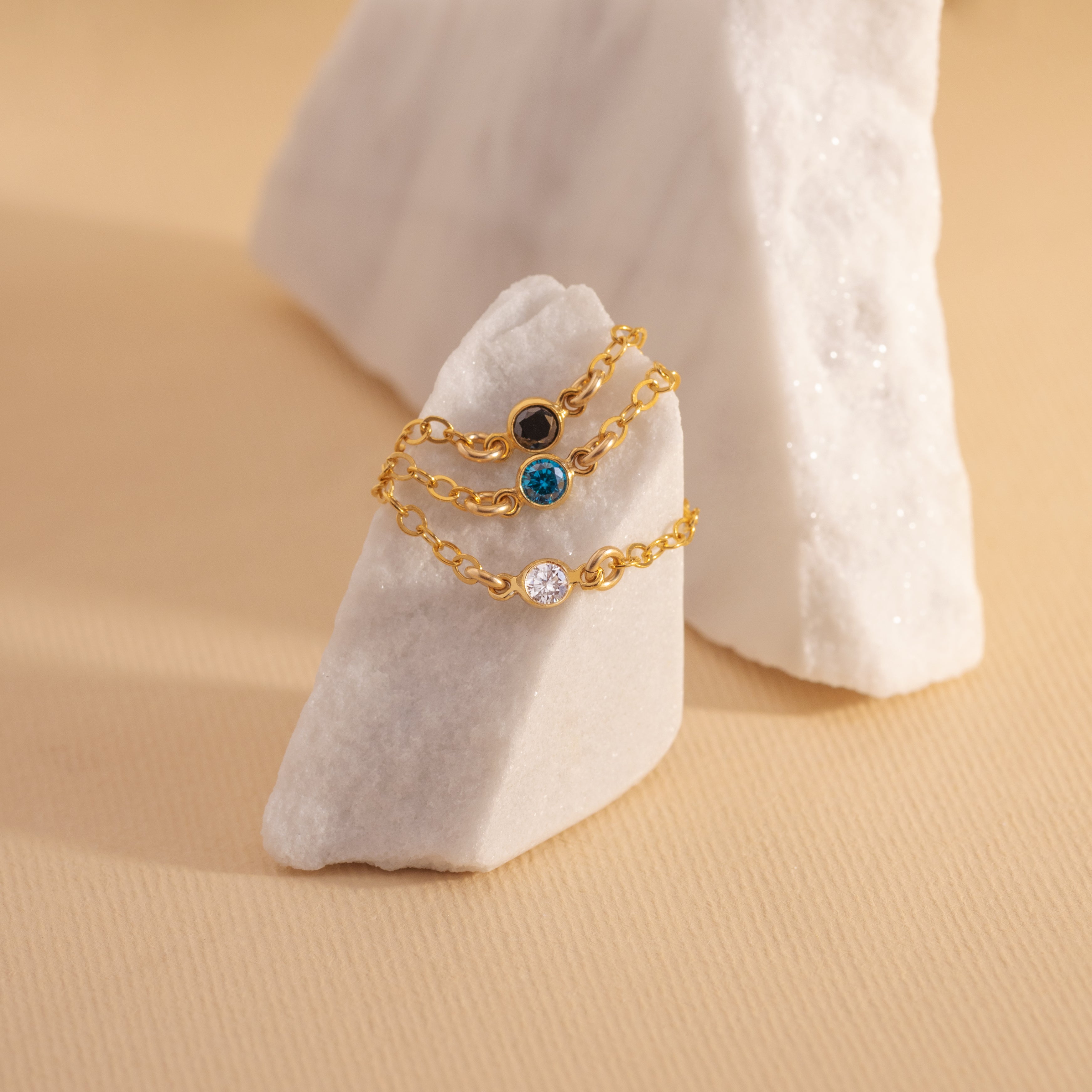 Mini Chain Black Bezel Ring – J&CO Jewellery