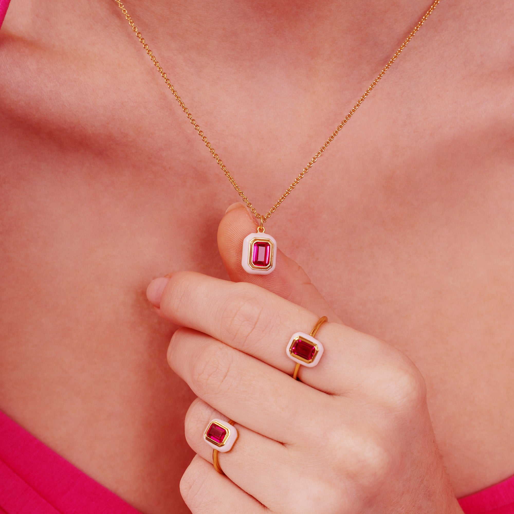 Collar mínimo de lágrima