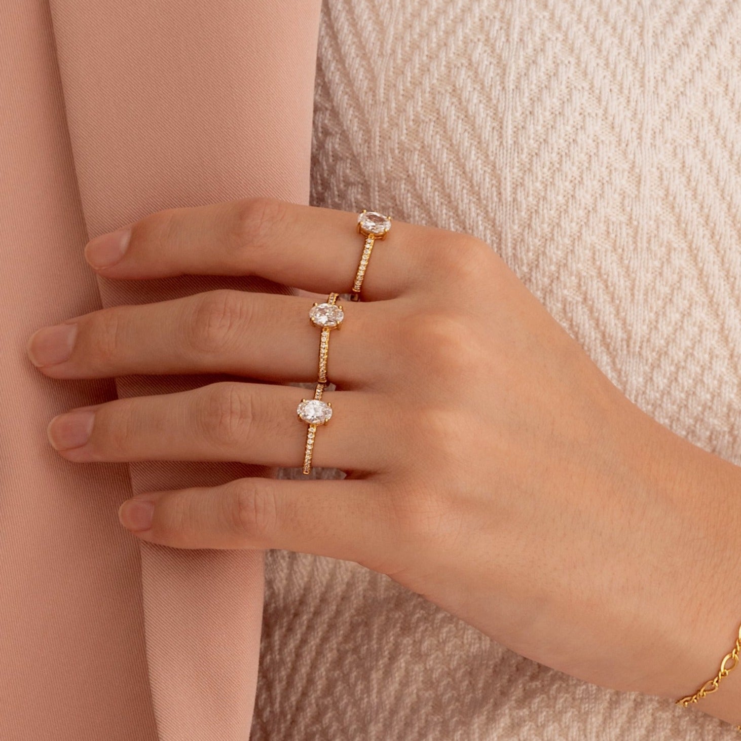 Anello d'Oro Solitario Ovale