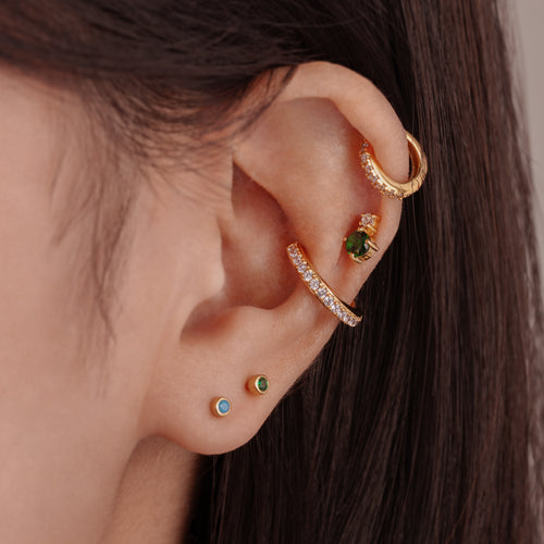 Mini -Emerald -Lünette Ohrstolzen Ohrringe