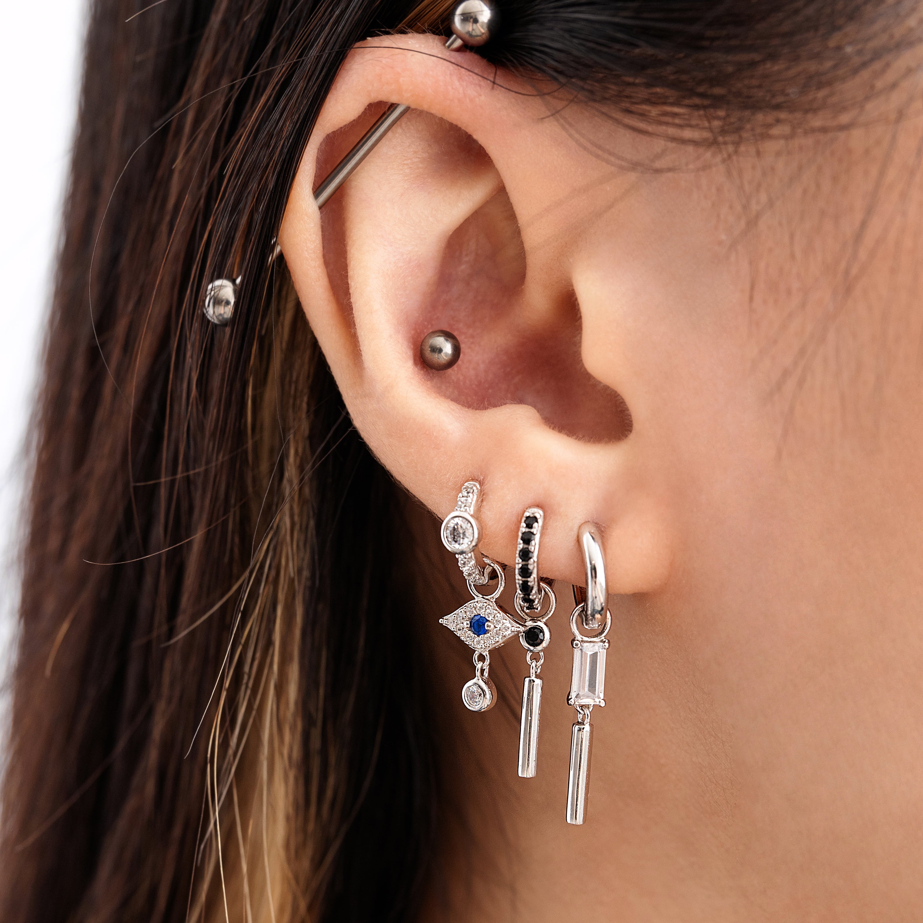Single) Altair Huggie Hoop – J&CO Jewellery