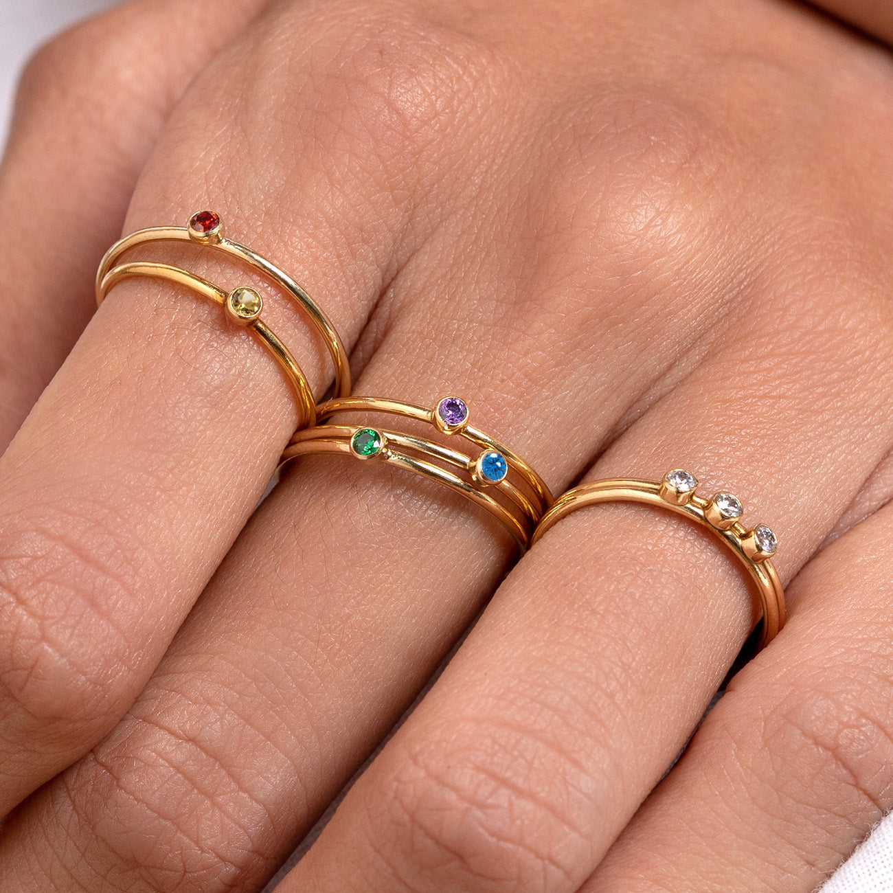 迷你藍色水晶邊框戒指