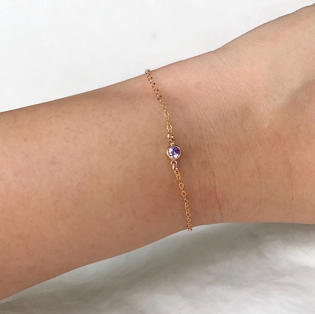 Ametistinfattad armband