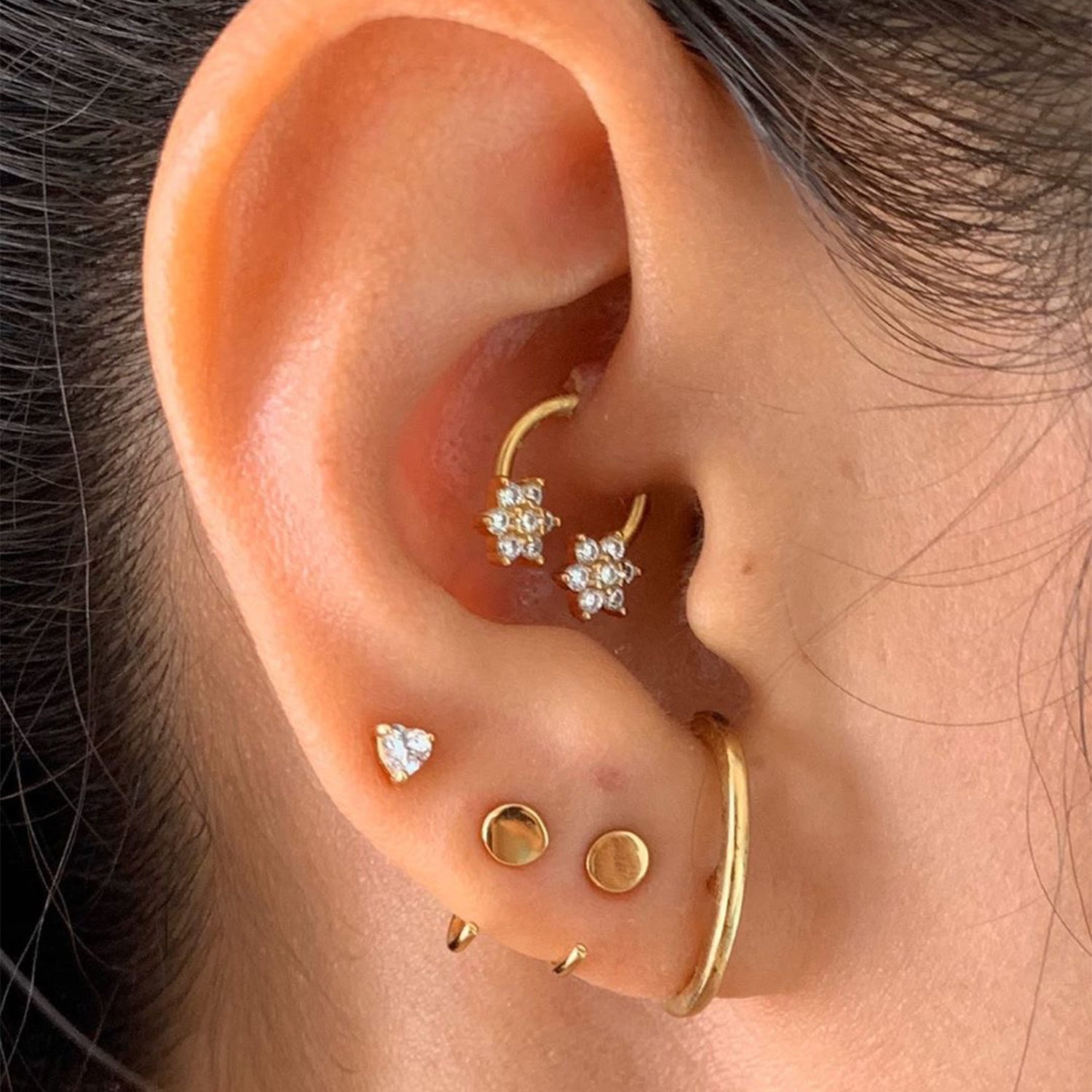  Dainty Tiny 18K Gold Huggie Hoop Earrings, 5 Pairs Mini Cubic  Zirconia Hoops Earring Set for Cartilage Helix Lobe Piercings Small Hoop  Earrings 5/6/7/8/9mm for Women or Girls: Clothing, Shoes 