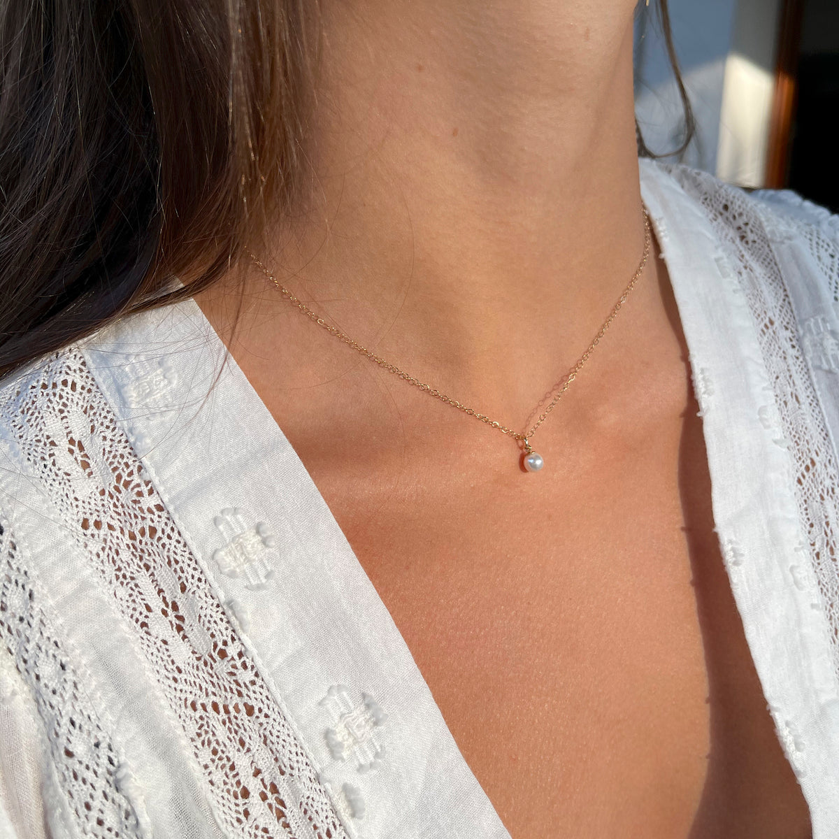 Collier de perles minimales