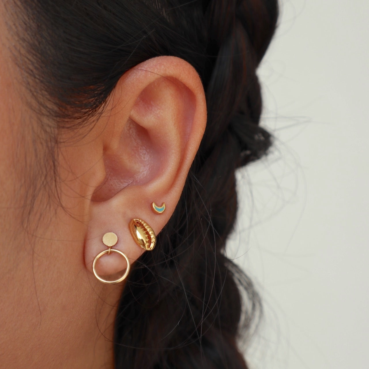 牛螺壳耳钉– J&CO Jewellery