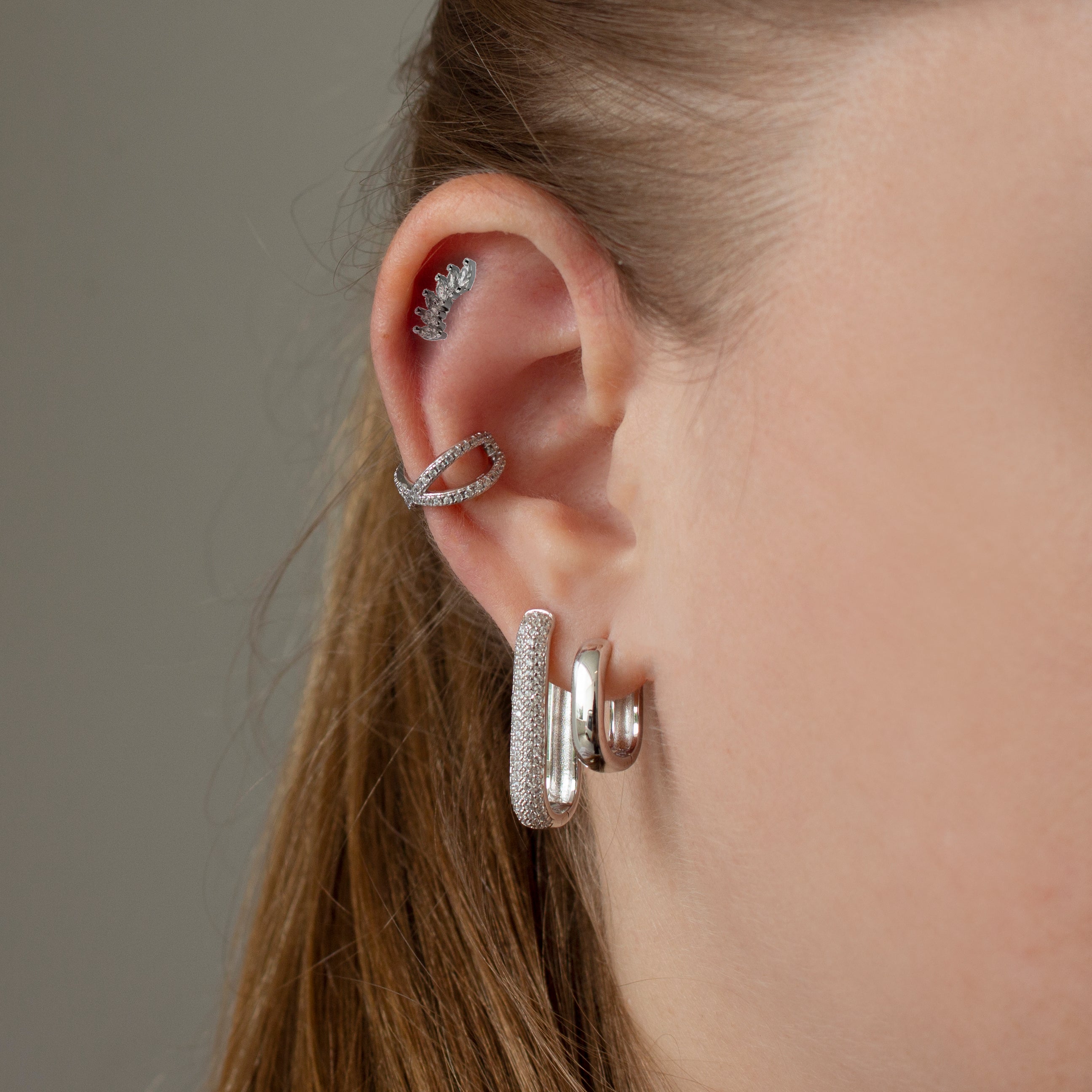ピアス Pave Link Hoops Pave Link Hoop Earrings – CZ by Kenneth Jay Lane
