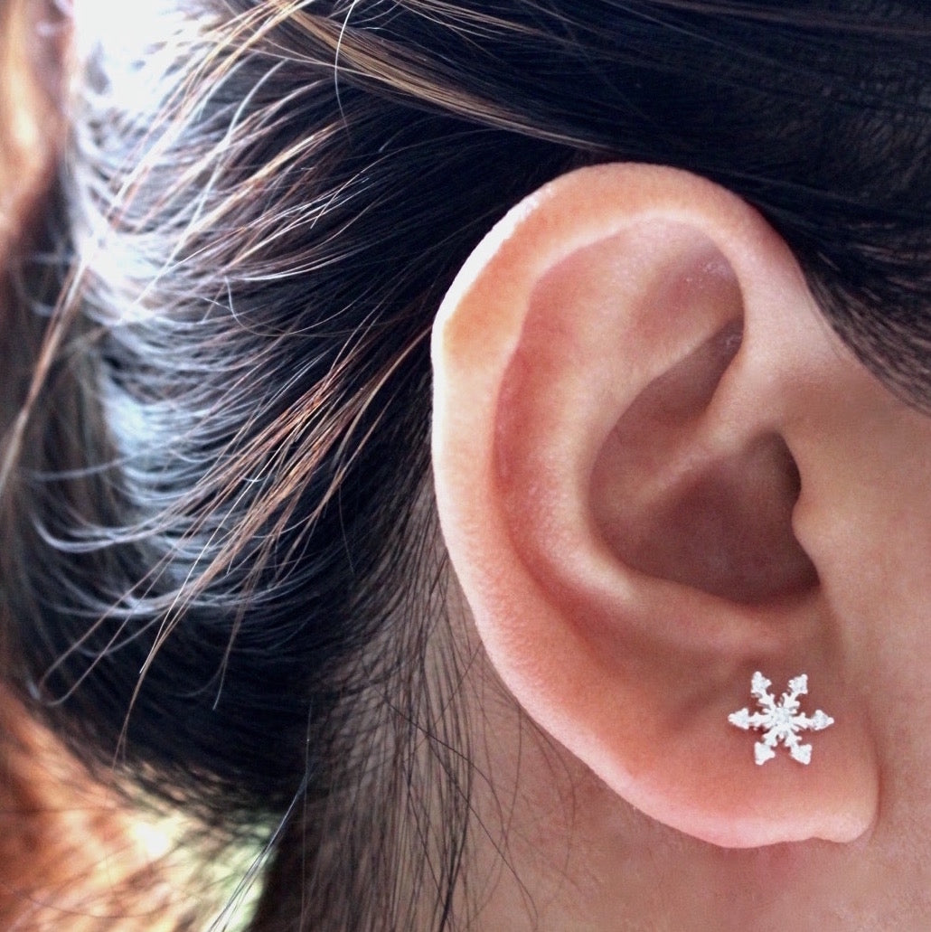 Sparkly Snowflake Stud Earrings Gold