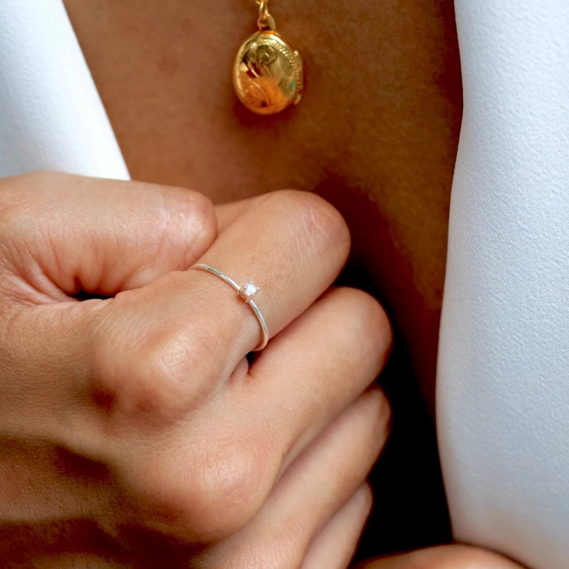 Minimal Opal Ring Sølv