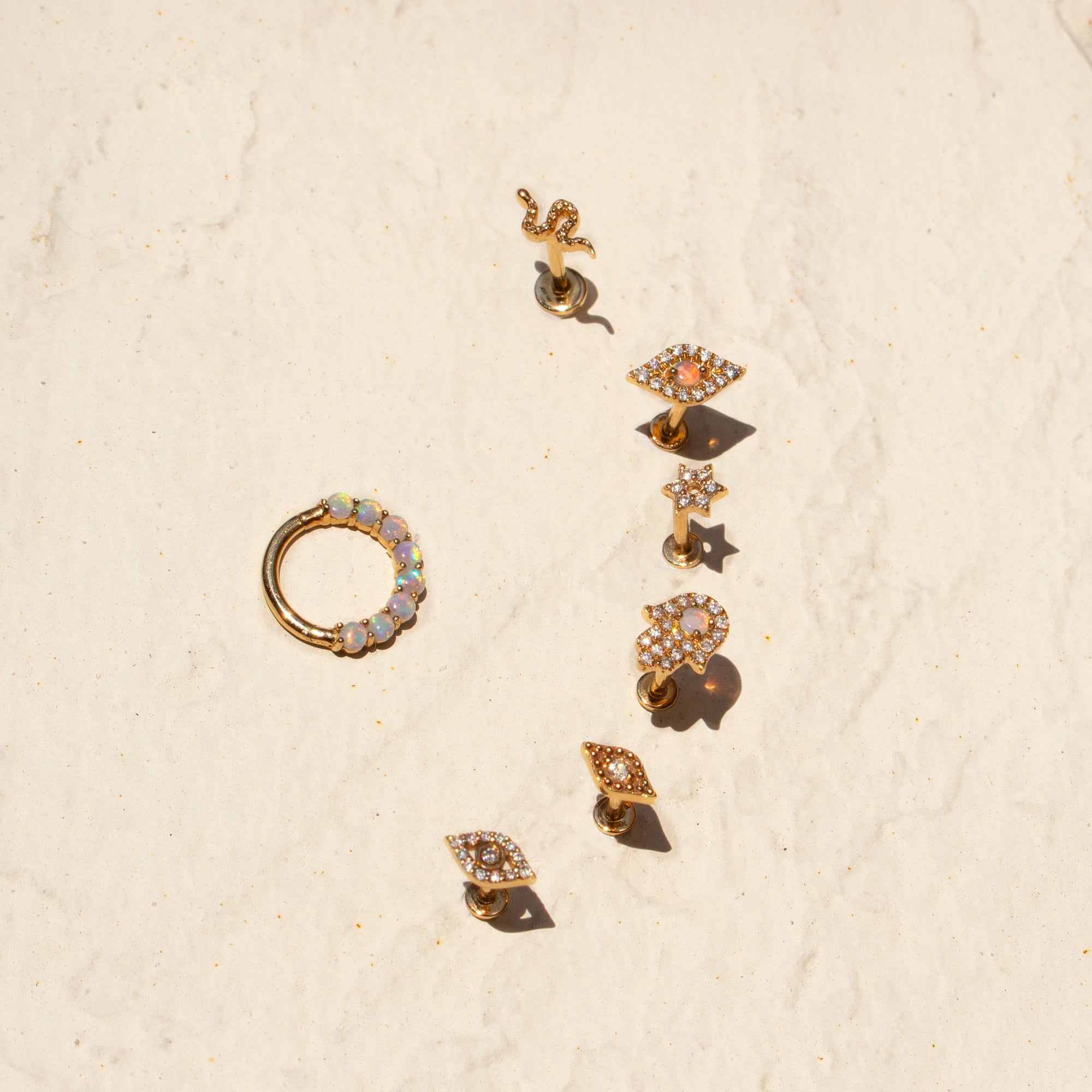 Color:Yellow Gold|Style:Left
Color:Yellow Gold|Style:Right