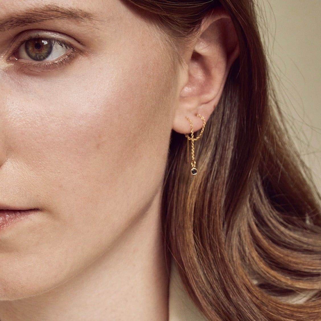 Zwarte rand oorhanger