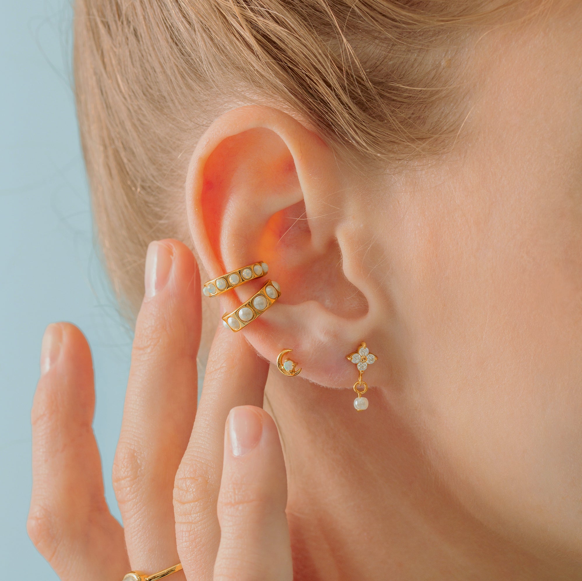 スパークルブロッサムダングルイヤリング