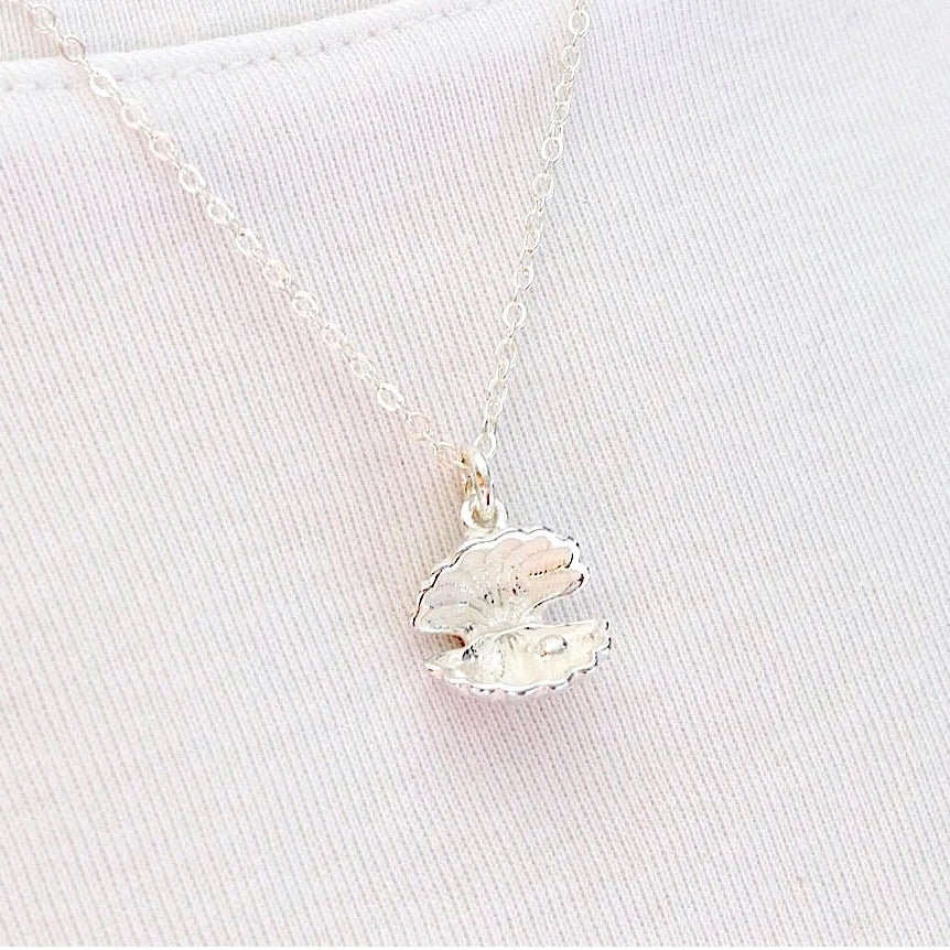 Clam Shell Necklace J&CO Jewellery