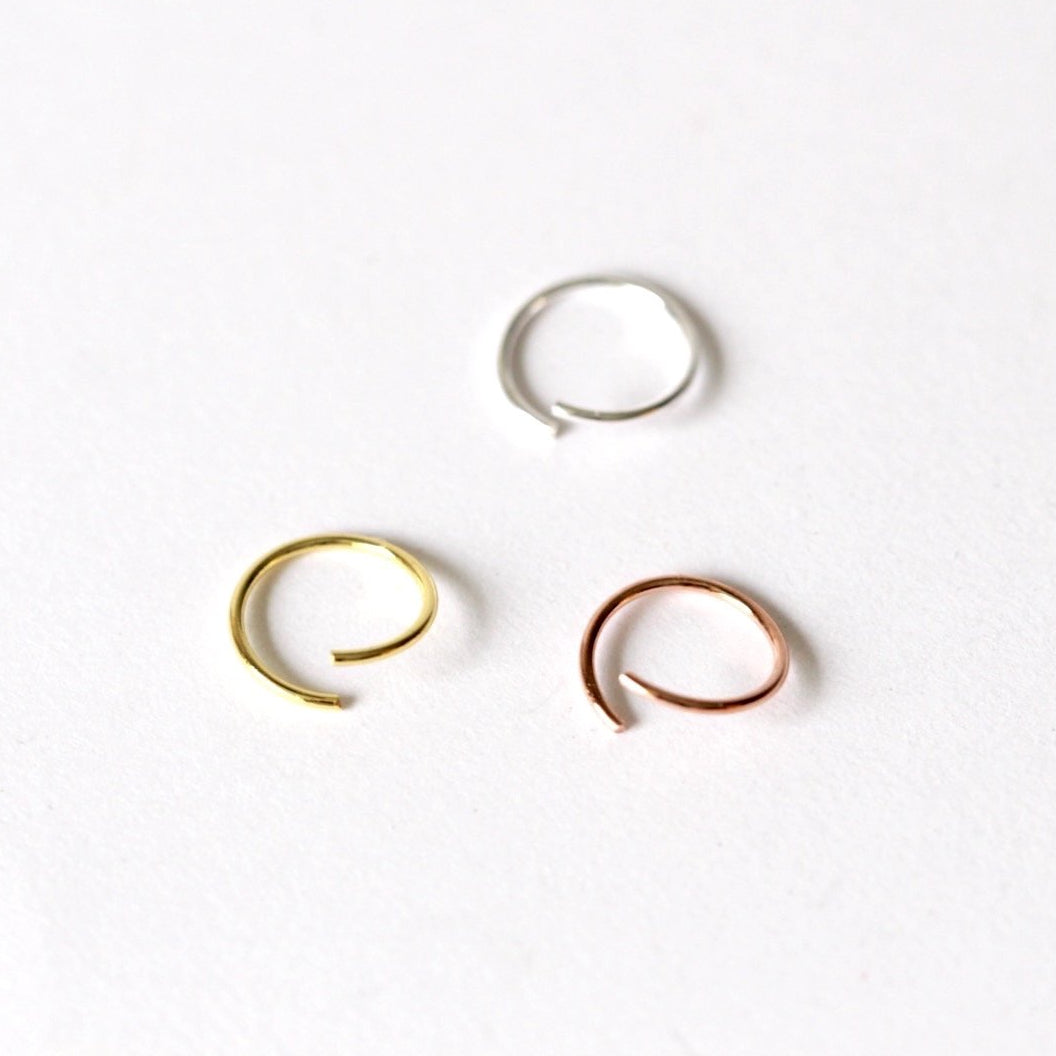 Hugging clearance nose ring